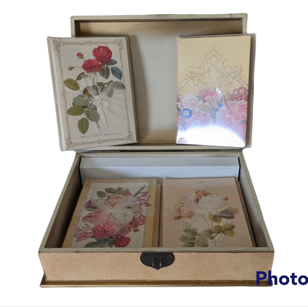 Wooden Box w/ 4 Packs of Notecards